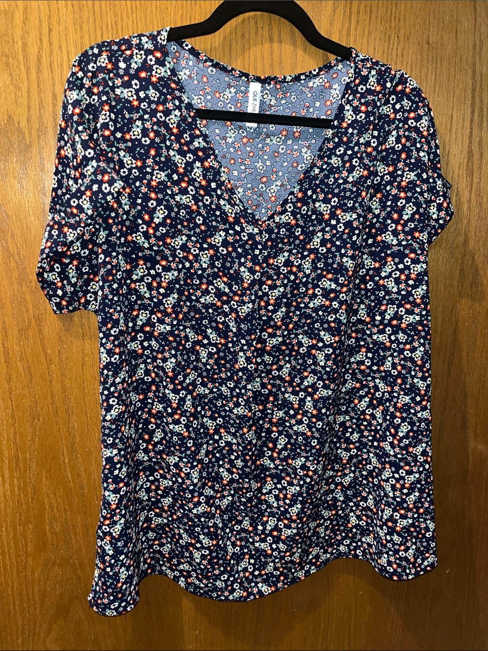Floral V-Neck Short Sleeve Top in Navy